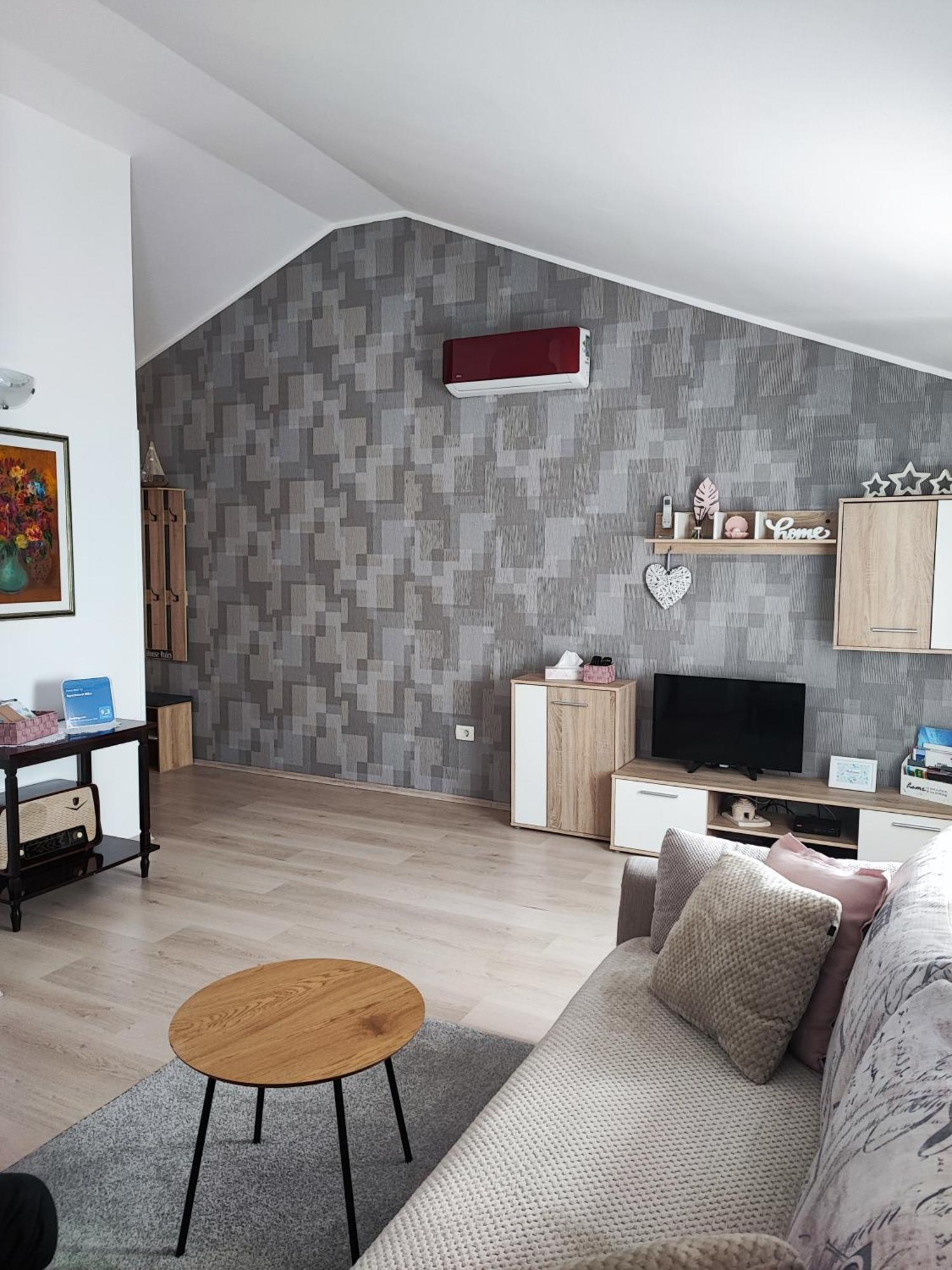 Apartment Nika Umag Eksteriør billede